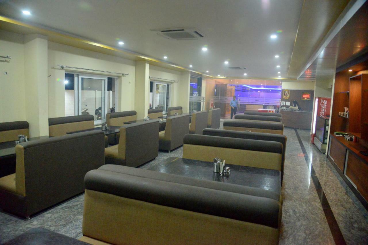 Hotel Souparnika Sāgar Dış mekan fotoğraf